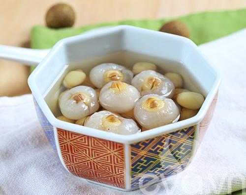 Tranh thủ nhãn đang rẻ, làm các món từ nhãn cho gia đình ăn chơi - 1