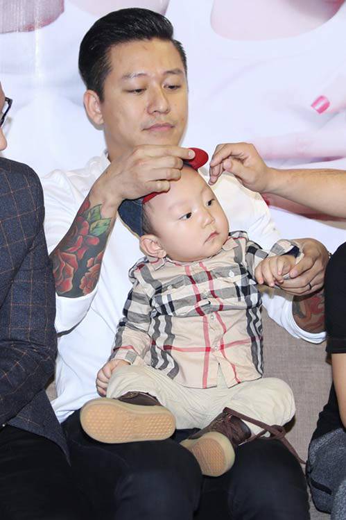 Khi con bị amp;#34;động chạmamp;#34;, cách bố mẹ amp;#34;xù lôngamp;#34; bảo vệ cực đanh đá, ai nghe cũng phải sợ - 1