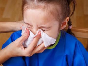 2 cách trị dứt ho, cảm, sổ mũi ở trẻ nhỏ ngay lập tức chỉ bằng một củ hành tây