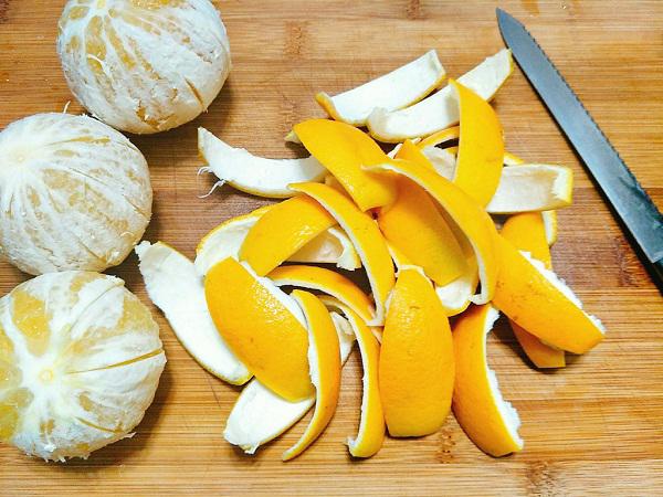 chang toi gi ton tien mua hoa chat, tu che ngay 5 loai nuoc rua bat re lai cuc sach - 5