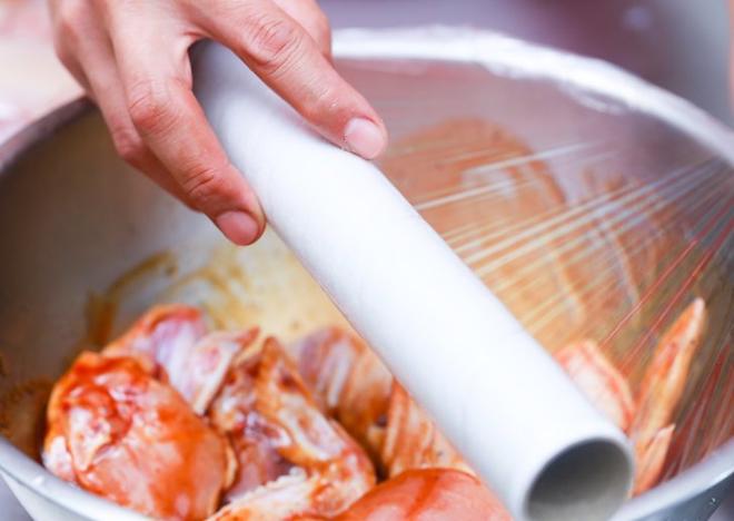 Cách làm gà nướng mật ong kiểu này chín xong là ăn hḗt ngay - 3