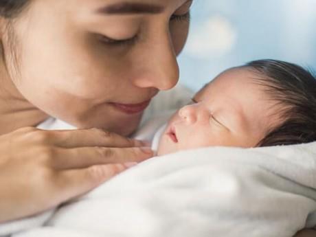 Cách trị ho cho trẻ sơ sinh không cần dùng thuốc