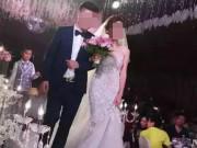 Tin tức - Xôn xao đám cưới "khủng": Chú rể mang hơn 20 tỷ tiền mặt xếp lên sân khấu tặng cô dâu