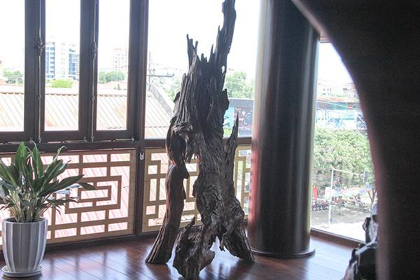 doc nhat vo nhi: nha 5 tang lam toan bang go quy cua ong lao 73 tuoi tai ha tinh - 17