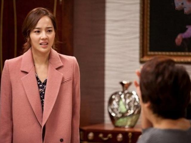 Chê con dâu tương lai vừa nghèo, vừa quê, mẹ chồng cứng họng khi nghe lời bật lại