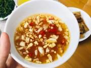 Bếp Eva - 8x gợi ý cách pha nước chấm bất bại, tỏi ớt nổi 100% chỉ với 1 mẹo nhỏ không ngờ