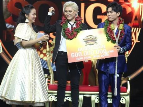 Vicky Nhung và chàng sinh viên "ẵm" 600 triệu đồng vì giành ngôi Quán quân show truyền hình