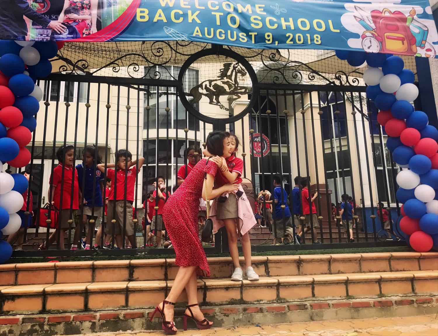 HH Ngọc Diễm cương quyết 4 năm nữa sẽ rời showbiz để lui về trồng rau, nuôi chó - 4
