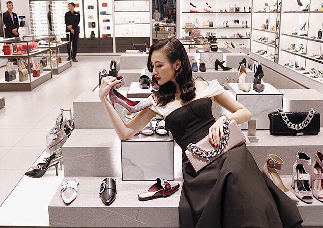 Cố định phong cách như Angela Phương Trinh, diện kiểu tóc này phải đi với đúng màu son kia - 4