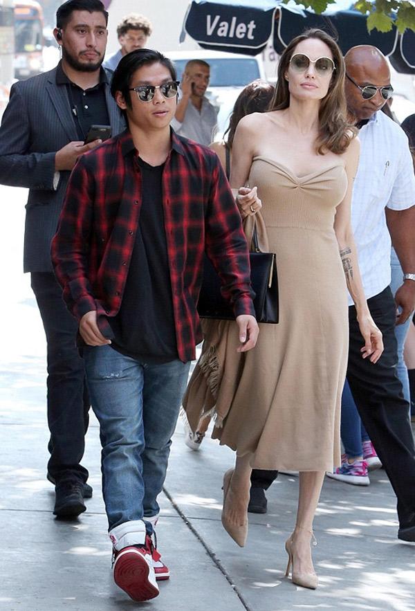 Ngôi sao 24/7: Pax Thiên - Chàng thiếu niên được Angelina Jolie tin tưởng nhất nhà - 2