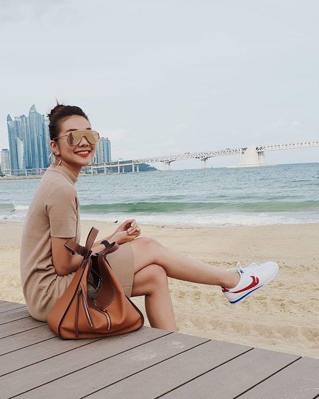 Tìm điểm khác nhau giữa lối trang điểm ngày thường và đi tiệc của Phạm Hương, Hà Hồ, Ngọc Trinh - 6