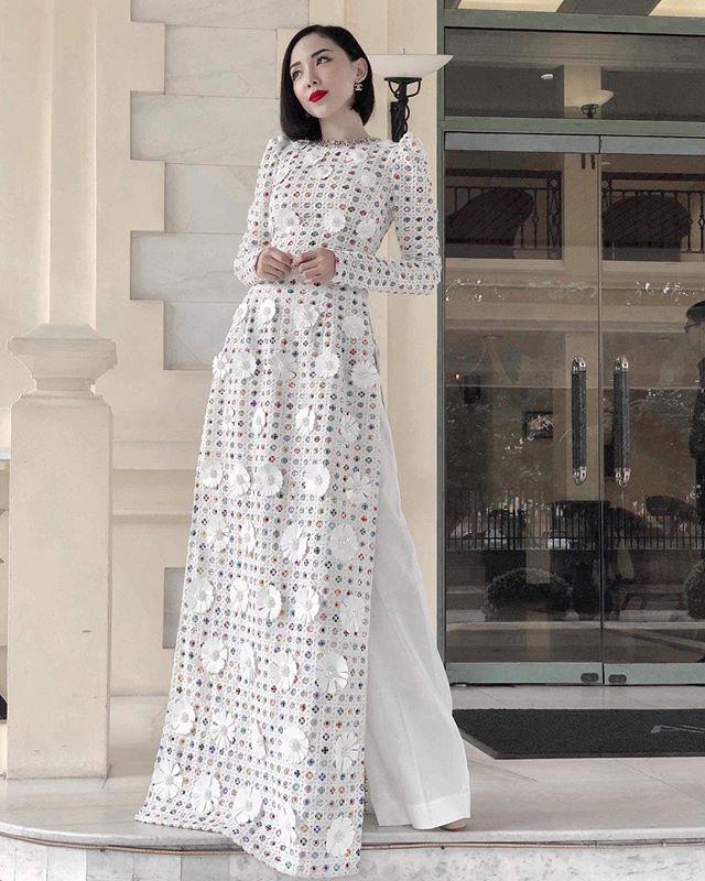 Tìm điểm khác nhau giữa lối trang điểm ngày thường và đi tiệc của Phạm Hương, Hà Hồ, Ngọc Trinh - 10
