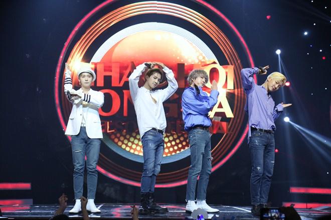 Vicky Nhung và chàng sinh viên amp;#34;ẵmamp;#34; 600 triệu đồng vì giành ngôi Quán quân show truyền hình - 17