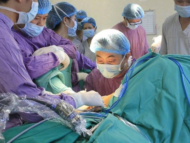 17 tuổi chưa có kinh nguyệt, cô gái ngỡ ngàng biết mình không có một bộ phận cực quan trọng