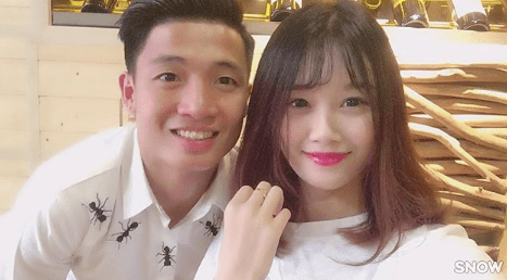 Ít ai biết về bạn gái 3 năm của Văn Toàn: Mắt to tròn, mặt xinh xắn như hotgirl! - 4
