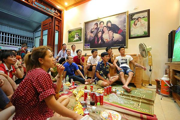 hoa ra o nha, van toan &#34;toc bach kim&#34; con co han phong rieng vua rong vua dep lung linh - 11