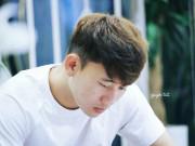 Giải trí - Những khoảnh khắc ngoài đời của Minh Vương U23 lại "đốn tim" chị em
