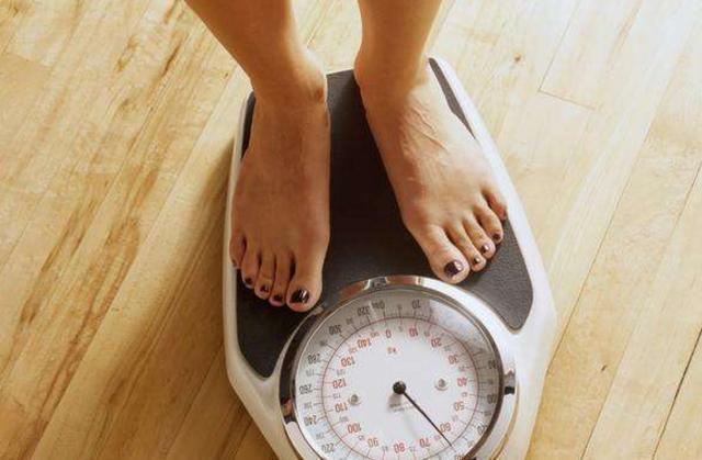 nguoi phu nu 33 tuoi chet sau khi tap the duc, bac si canh bao 2 nguyen nhan gay benh - 7