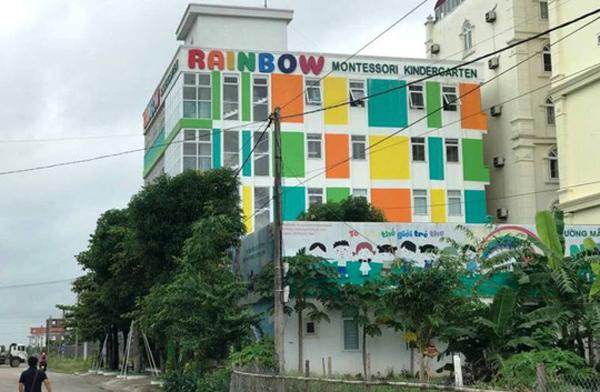 Phẫn nộ clip hàng chục trẻ mầm non lao vào đánh hội đồng 1 bạn học trước mặt cô giáo - 2