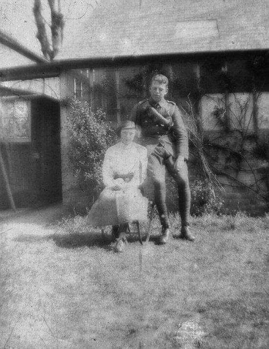 bi mat ron nguoi ben trong hom co mua o hoi cho - 7