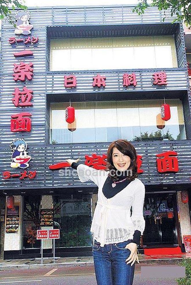 Dâm phụ bạo nhất thế kỷ 20: Đối mặt với bệnh ung thư, nhiều lần bị khước từ tình yêu - 9