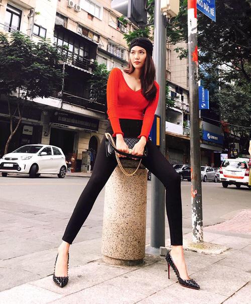 Đôi chân dài khiến người khác ngước nhìn, cớ sao Lan Khuê, Kỳ Duyên vẫn amp;#34;nghiệnamp;#34; kéo chân? - 3