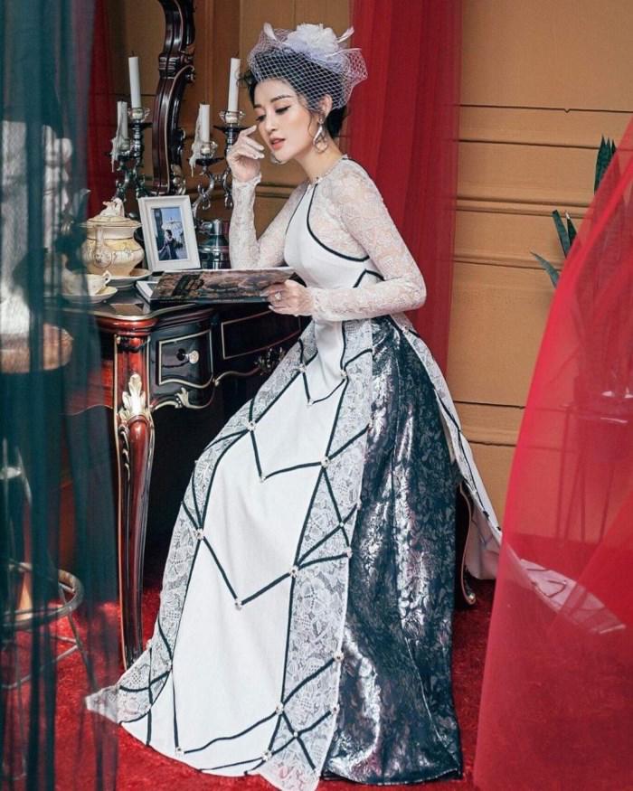 Học hỏi công nương Kate, loạt sao đội mũ quý tộc nhưng lại bị chê amp;#34;già đau đớnamp;#34; và sến! - 7