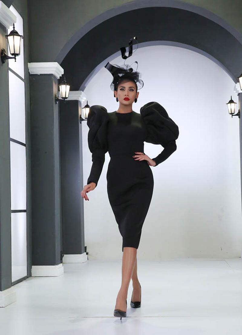 Học hỏi công nương Kate, loạt sao đội mũ quý tộc nhưng lại bị chê amp;#34;già đau đớnamp;#34; và sến! - 5