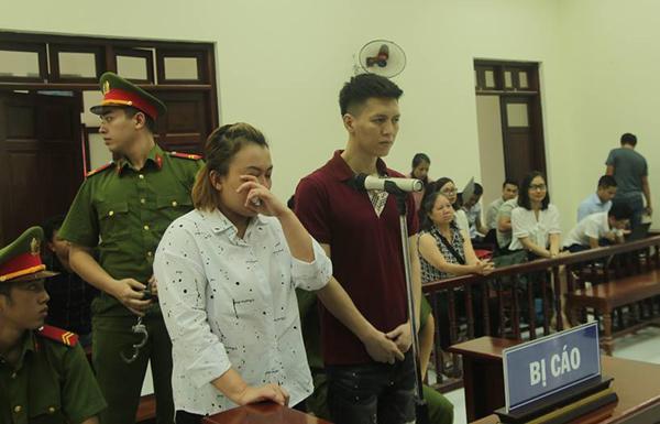 cha ruot bao hanh con trai 10 tuoi: “bo xin loi con! xin loi bo me, con bat hieu” - 1