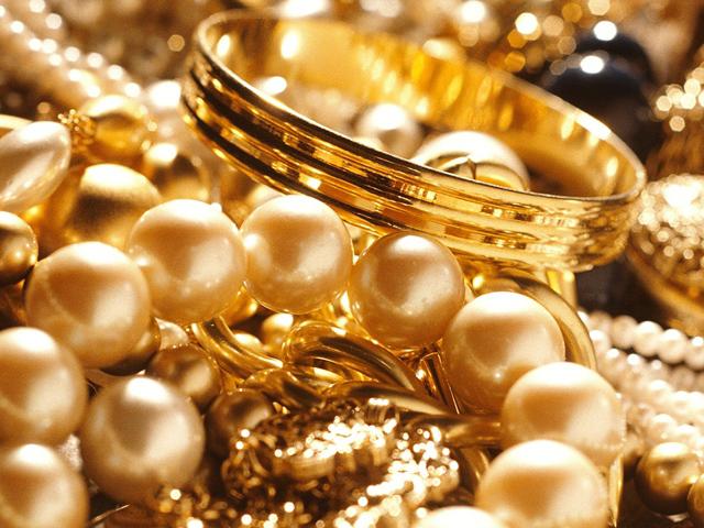 gia vang hom nay 31/8/2018: vang rong thang long giam manh nhat, vang sjc tang nhe - 1