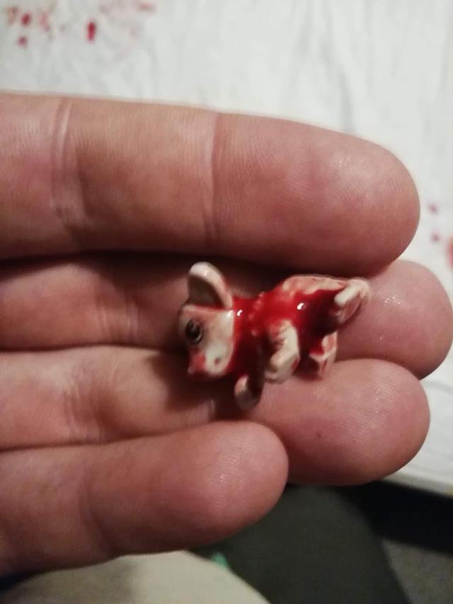 giua dem tinh giac, me hot hoang thay mau trao ra tu mieng con gai dang ngu - 2