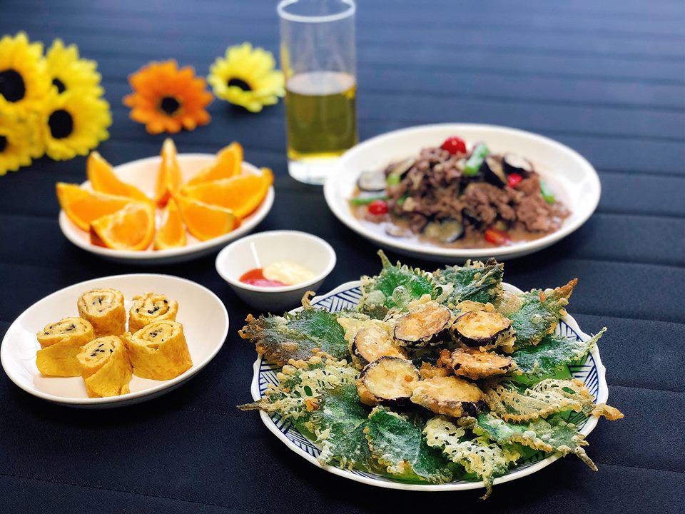 nau com 1 minh nhu nha 5 nguoi, 9x duoc dan mang khen "ai lay duoc vo nay tot qua" - 14