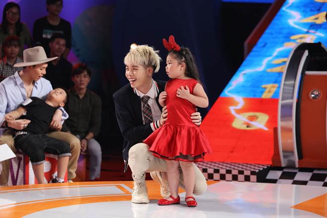 choang truoc co be 5 tuoi cuc "gat" khien tran thanh so xanh mat - 4