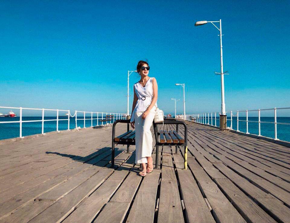 ly hai - minh ha gay "ghen ti" khi tron 4 nhoc di du lich, khoe anh dep ngat ngay - 15