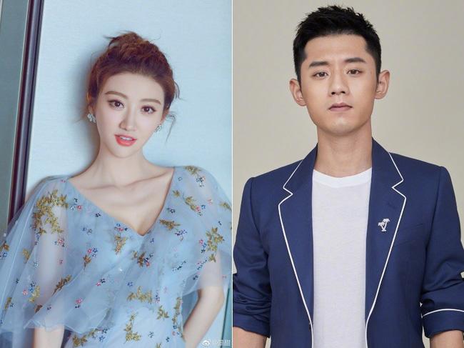 ngoi sao 24/7: co bau 5 thang, nguoi dep hoa hau bi cu dan mang mang vi khong chiu kieng - 4