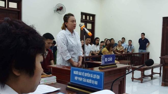 rung minh loi tuong trinh cua bo ruot va me ke khi dung roi sat danh con trai 10 tuoi - 3