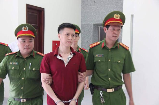 rung minh loi tuong trinh cua bo ruot va me ke khi dung roi sat danh con trai 10 tuoi - 1