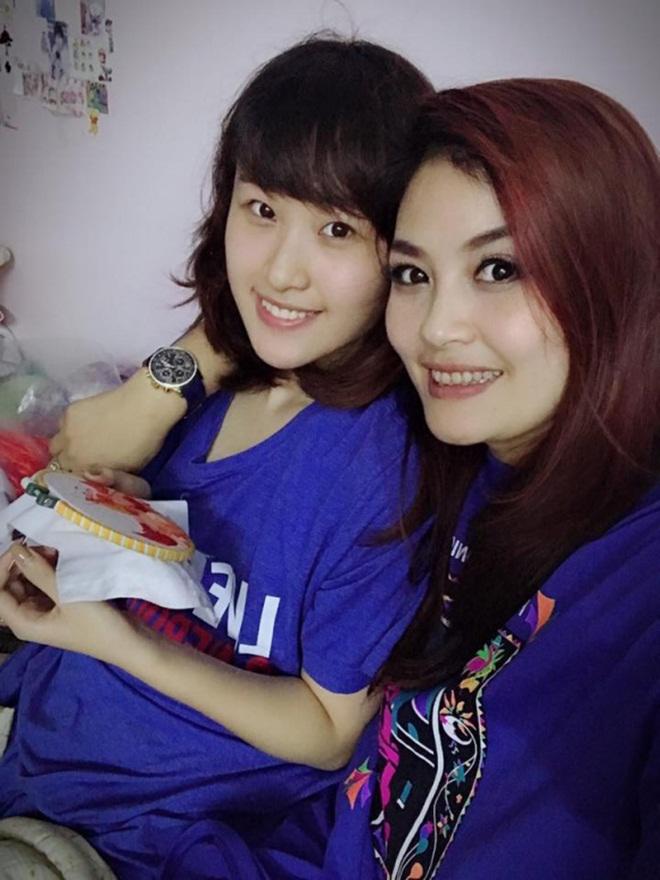 sao viet 24h: nu danh hai thuy nga xuc dong nghen ngao voi mon qua cua con gai 7 tuoi - 17