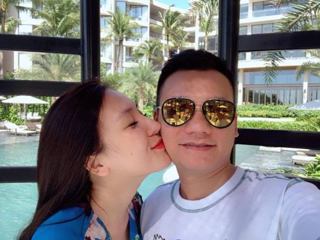 sao viet 24h: nu danh hai thuy nga xuc dong nghen ngao voi mon qua cua con gai 7 tuoi - 11