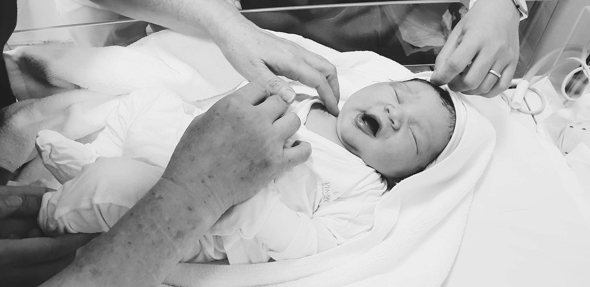 sieu mau ha anh ke chuyen di de, tu nhan ban than so nhat xem video de - 5