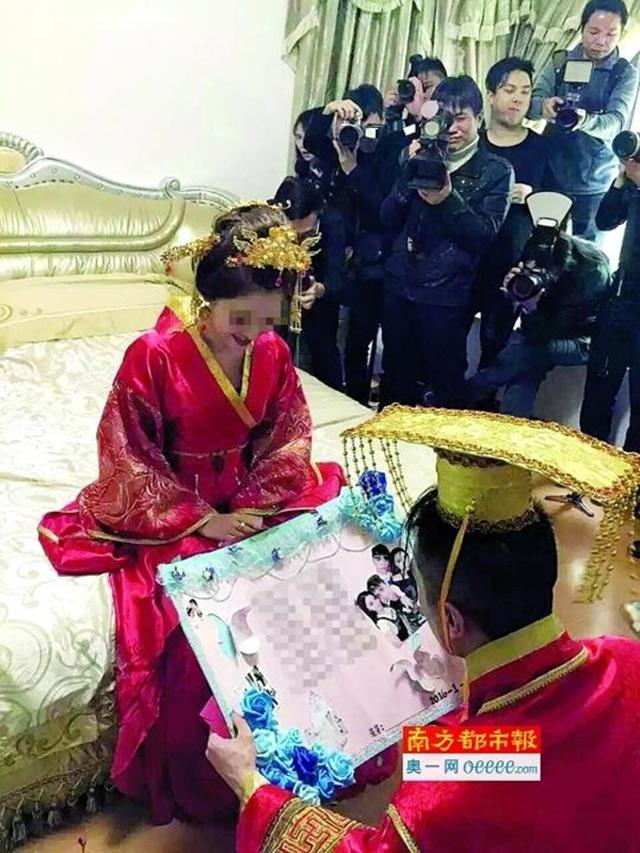 Cưới đại gia 9x, cô dâu xinh đẹp đeo vàng nặng trĩu amp;#34;suýt gãy cổamp;#34; - 2