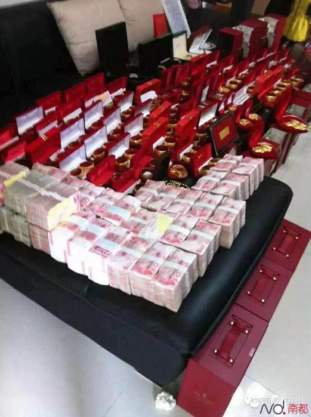 Cưới đại gia 9x, cô dâu xinh đẹp đeo vàng nặng trĩu amp;#34;suýt gãy cổamp;#34; - 4