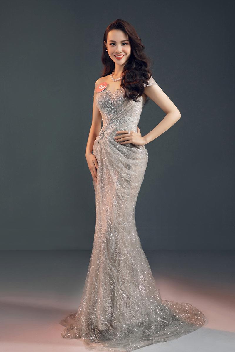 hoa hau viet nam 2018: 5 nguoi dep khoe than thai dinh nhat trong bo anh chan dung - 4