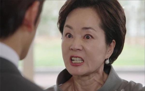 Lý do không ngờ khiến mẹ kế thẳng tay tát bạn trai tôi ngay trong ngày ra mắt - 1