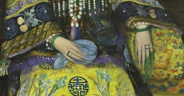 bà thường đeo 2