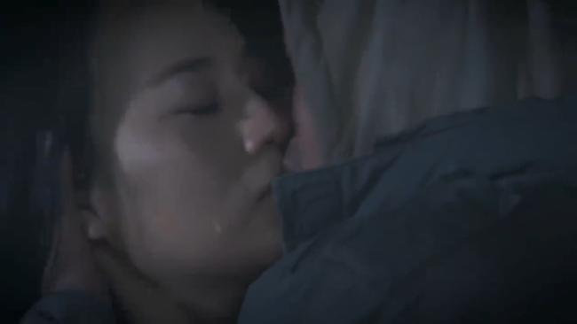 Phương Oanh và soái ca Quỳnh Búp Bê: Hết hôn nhân cưỡng ép lại đến yêu khắc cốt ghi tâm - 10