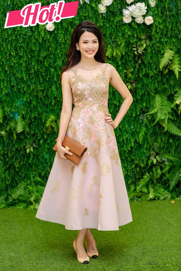 Mai Thu Huyền U40 vẫn đẹp amp;#34;dập tắtamp;#34; gái trẻ, Hương Giang càng gầy tong khi mặc váy amp;#34;thu eoamp;#34; - 3