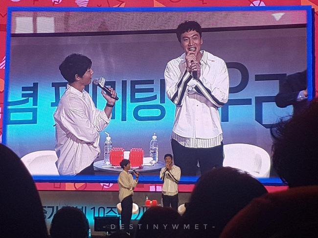 Không phải Song Hye Kyo, amp;#34;người đặc biệtamp;#34; trong kỷ niệm 10 năm của Song Joong Ki là kẻ khác - 1