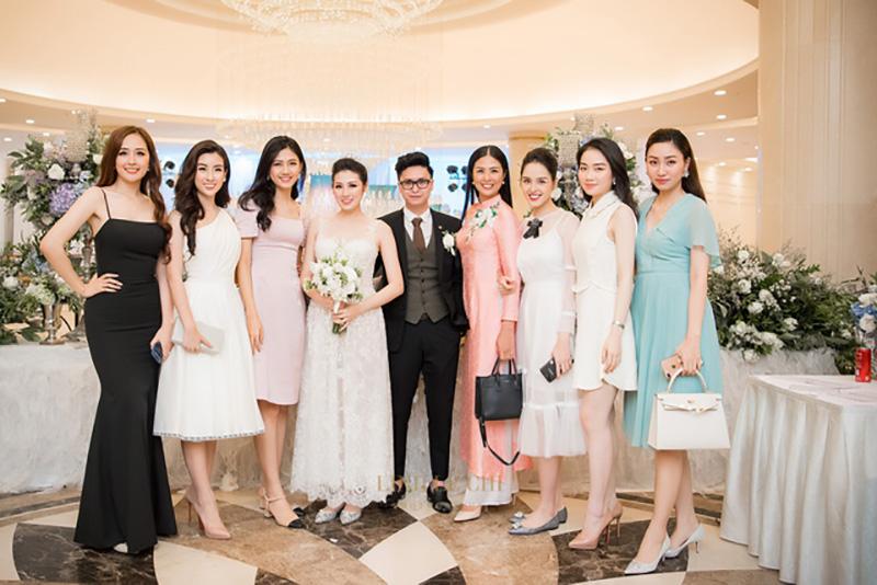 Hội bạn thân lâu năm của showbiz Việt: Nhóm toàn người giàu, nhóm giống hệt nhau! - 20