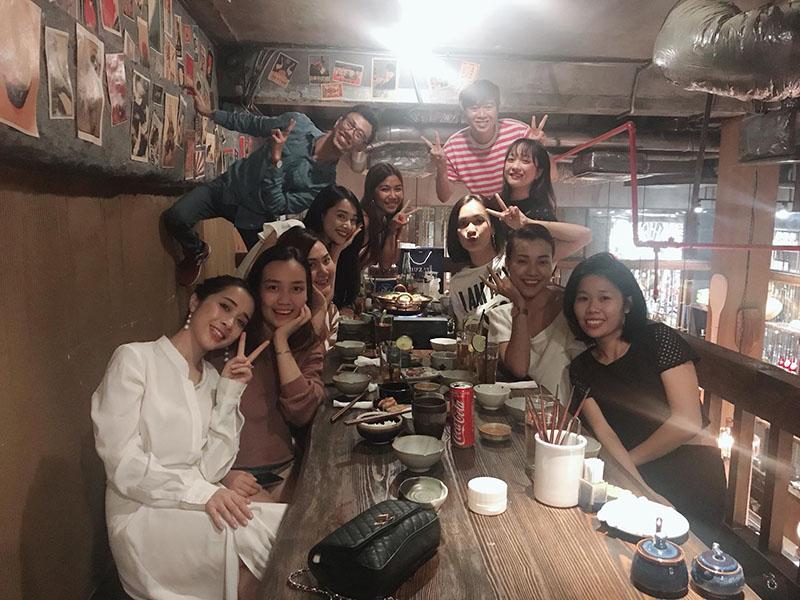 Hội bạn thân lâu năm của showbiz Việt: Nhóm toàn người giàu, nhóm giống hệt nhau! - 12